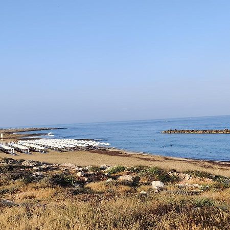 Lovely 1-Bedroom Unit @ Fabulous Location Paphos Buitenkant foto