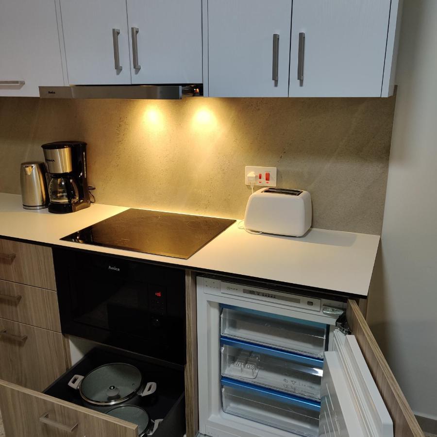 Lovely 1-Bedroom Unit @ Fabulous Location Paphos Buitenkant foto