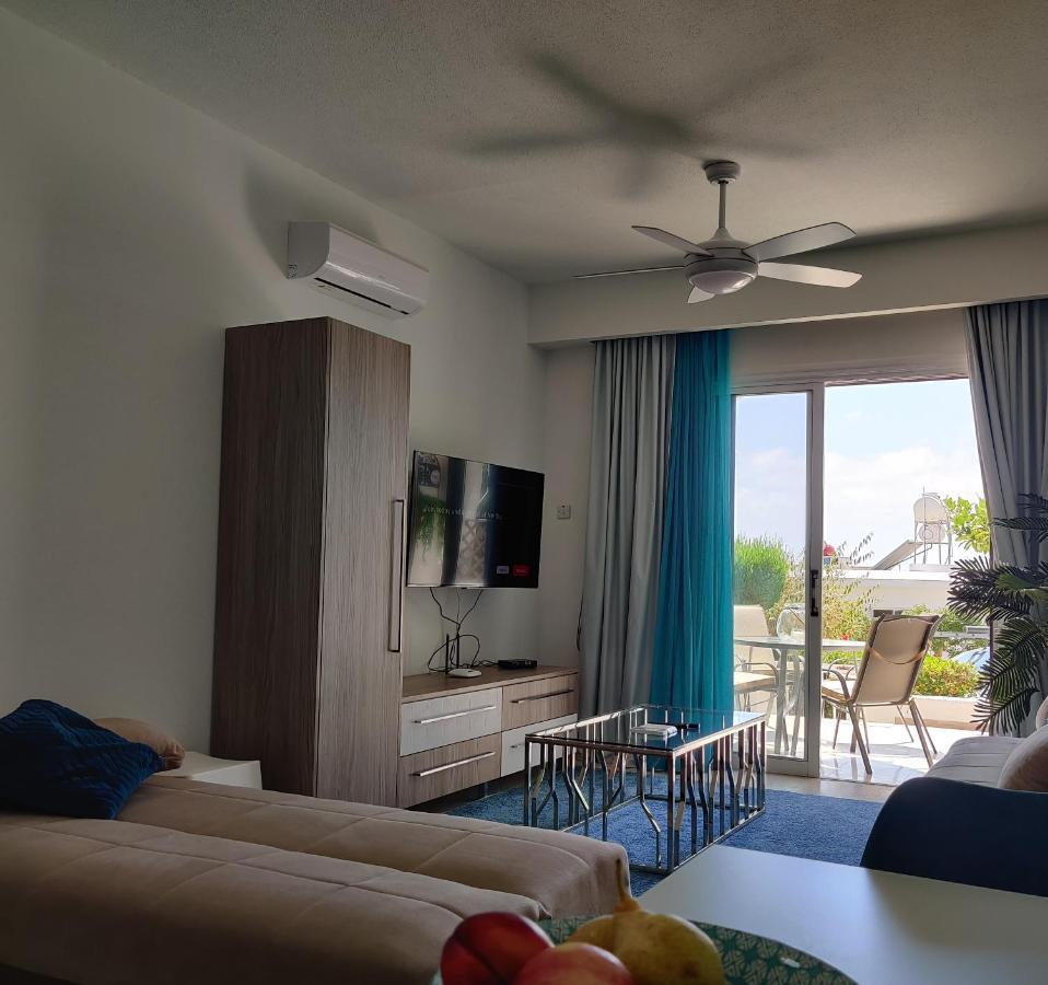 Lovely 1-Bedroom Unit @ Fabulous Location Paphos Buitenkant foto